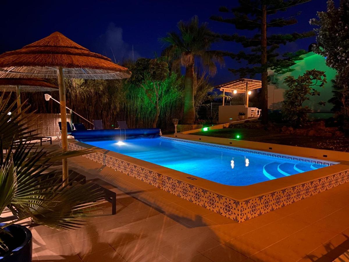 Villa Yvonne,Private Pool,Private Parking 1,7 Km From The Beatch Albufeira Bagian luar foto