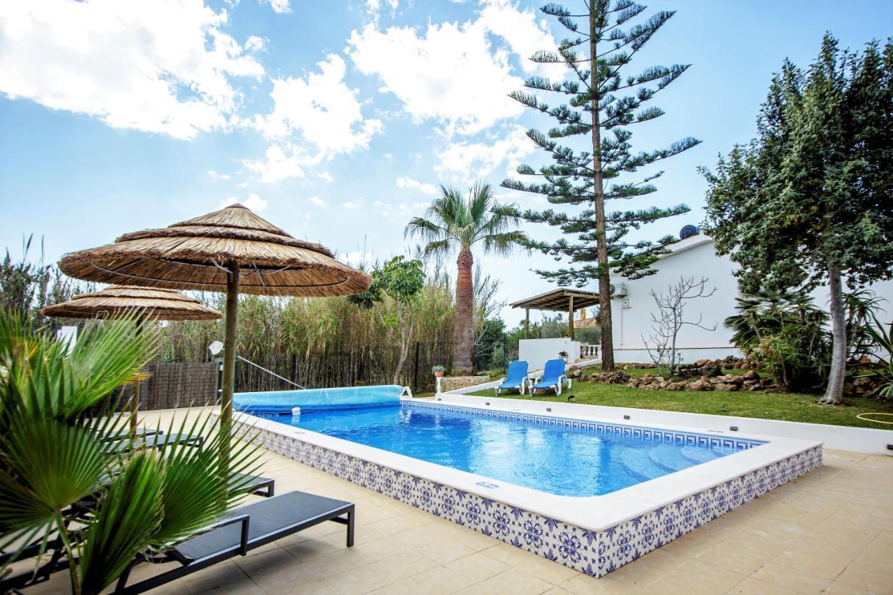 Villa Yvonne,Private Pool,Private Parking 1,7 Km From The Beatch Albufeira Bagian luar foto