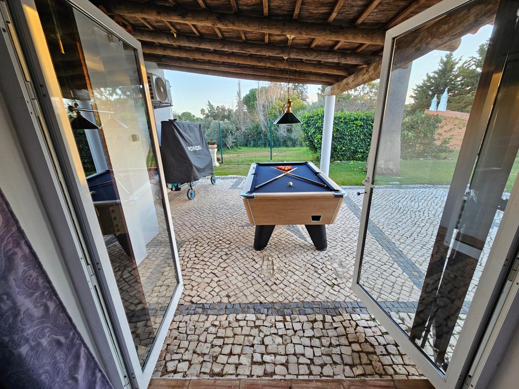 Villa Yvonne,Private Pool,Private Parking 1,7 Km From The Beatch Albufeira Bagian luar foto