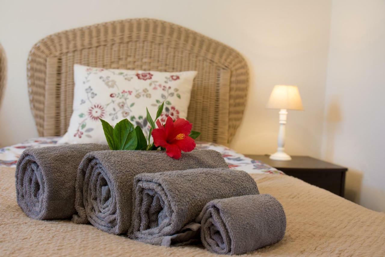 Villa Yvonne,Private Pool,Private Parking 1,7 Km From The Beatch Albufeira Bagian luar foto
